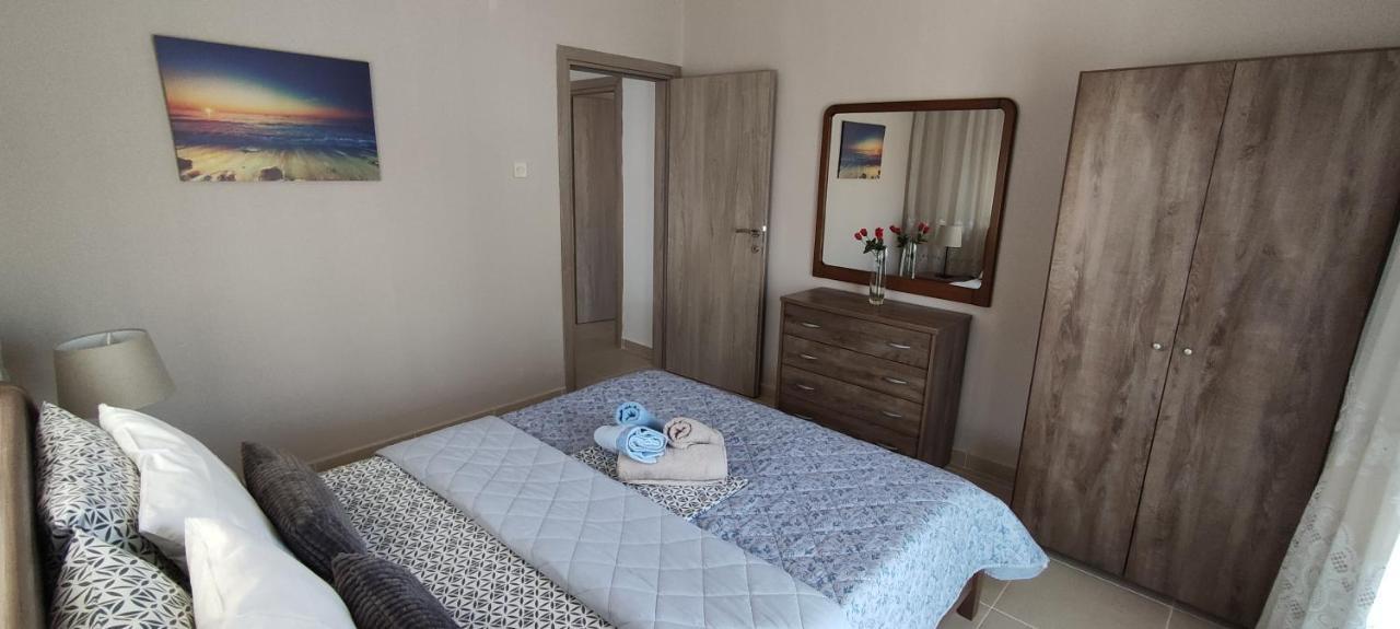 Seaside Apartments Неа-Ираклия Экстерьер фото